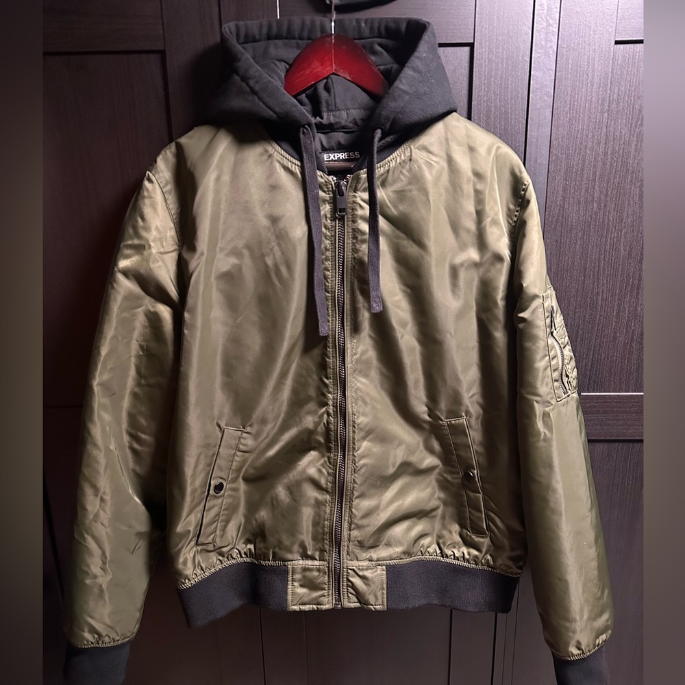 Men’s Express Bomber Jacket W/ Detachable Hood, Size Large, Green